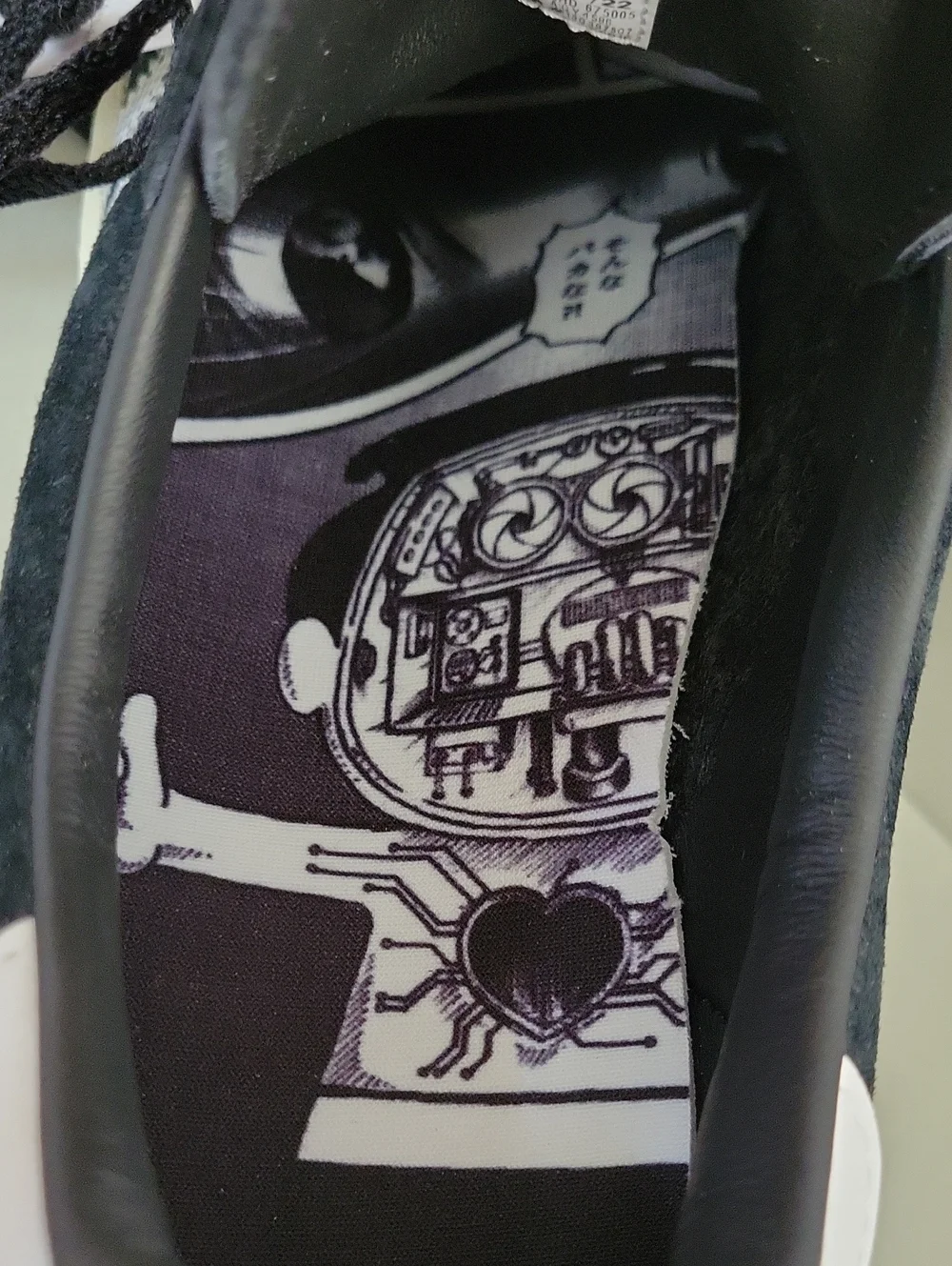 Adidas Originals Tokyo Manga Campus 80s - Black, white, pink, red